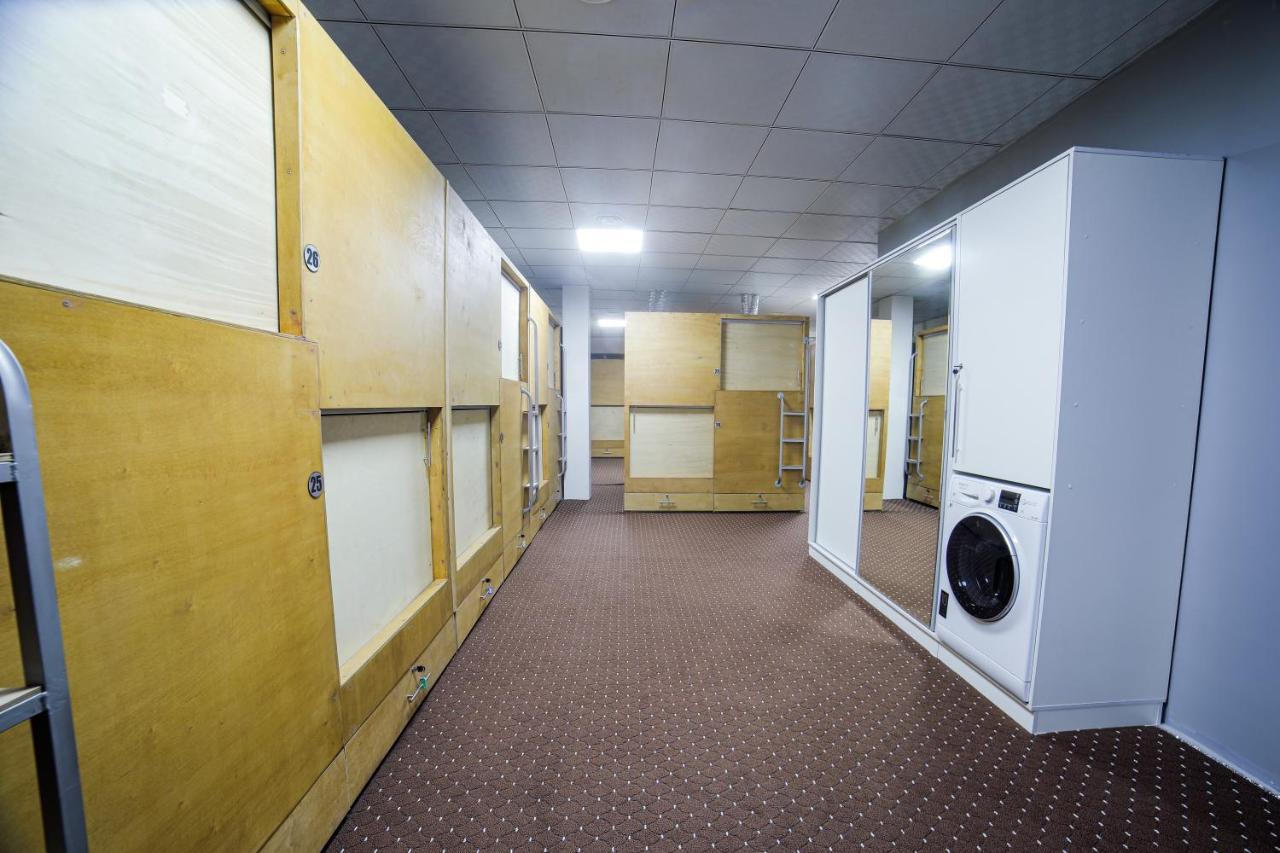 Capsule Hotel Osh Bagian luar foto